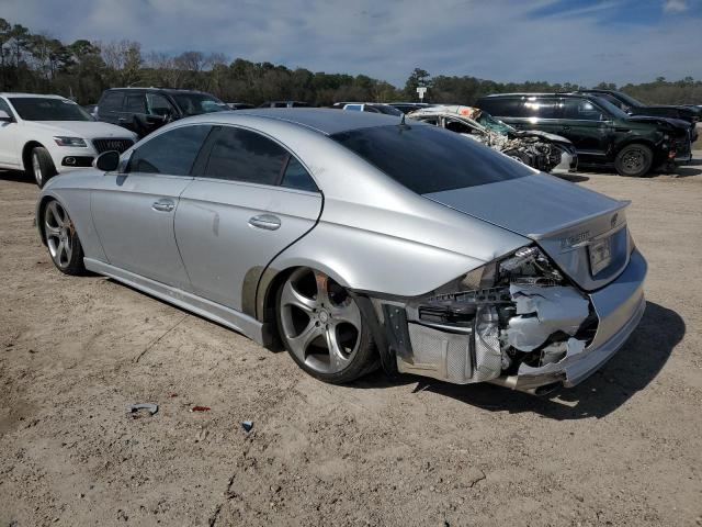 WDDDJ75X16A024457 - 2006 MERCEDES-BENZ CLS 500C SILVER photo 2