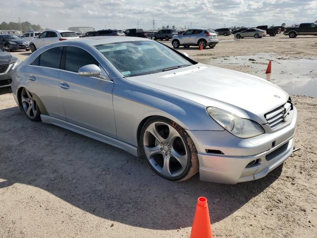 WDDDJ75X16A024457 - 2006 MERCEDES-BENZ CLS 500C SILVER photo 4