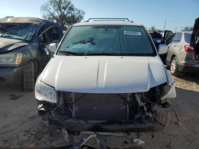 2C4RC1BG8DR689117 - 2013 CHRYSLER TOWN & COU TOURING თეთრი ფოტო 5