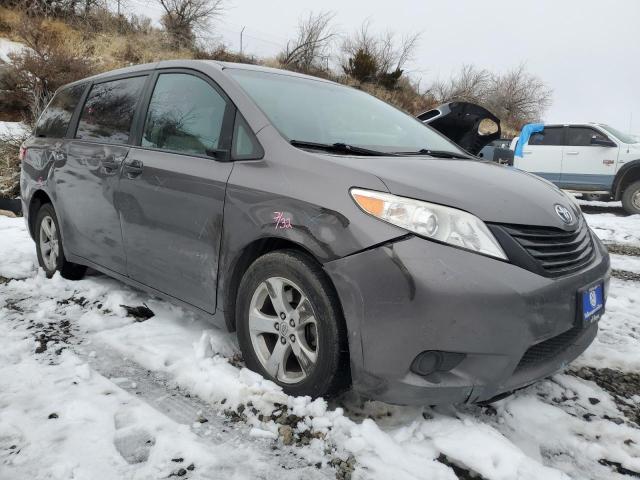 5TDZZ3DC3HS879229 - 2017 TOYOTA SIENNA GRAY photo 4