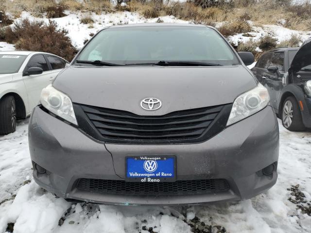 5TDZZ3DC3HS879229 - 2017 TOYOTA SIENNA GRAY photo 5