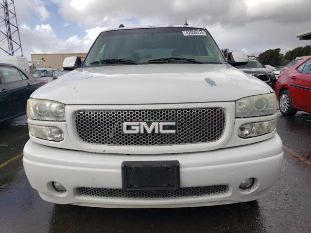 1GKEK63U54J112489 - 2004 GMC YUKON DENALI WHITE photo 5