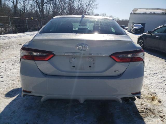 4T1S11AK3PU107456 - 2023 TOYOTA CAMRY SE NIGHT SHADE WHITE photo 6