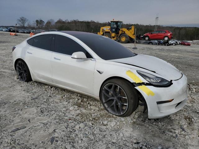 5YJ3E1EA0JF005787 - 2018 TESLA MODEL 3 WHITE photo 4