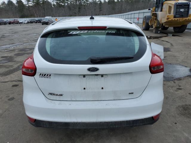 1FADP3K21HL240820 - 2017 FORD FOCUS SE WHITE photo 6