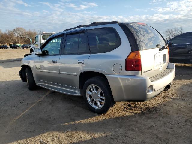 1GKET63M472184392 - 2007 GMC ENVOY DENALI SILVER photo 2