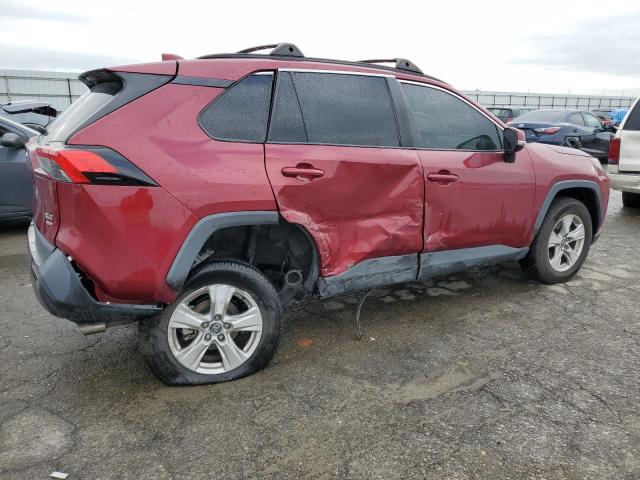 2T3P1RFV7MW144407 - 2021 TOYOTA RAV4 XLE RED photo 3