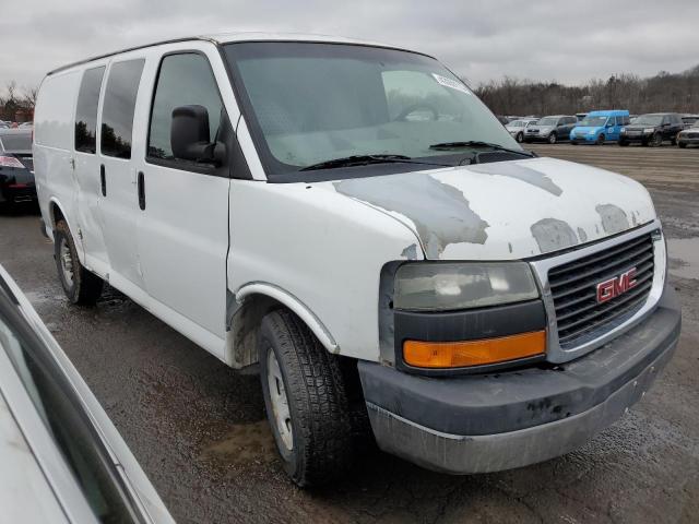 1GTW7FCF3F1903058 - 2015 GMC SAVANA G2500 WHITE photo 4