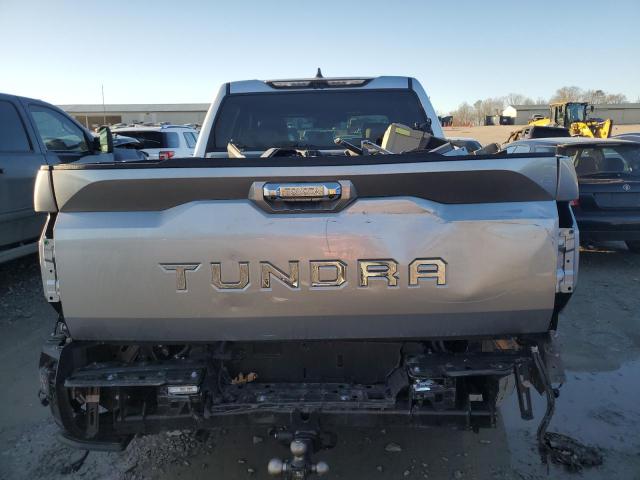 5TFMA5AB8RX035076 - 2024 TOYOTA TUNDRA CREWMAX PLATINUM 银色 照片 6