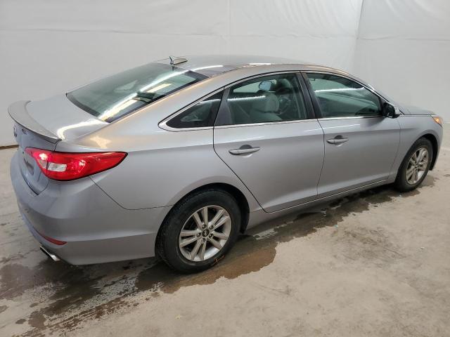 5NPE24AF9FH030782 - 2015 HYUNDAI SONATA SE SILVER photo 3