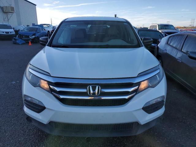 5FNYF5H18HB033837 - 2017 HONDA PILOT LX WHITE photo 5