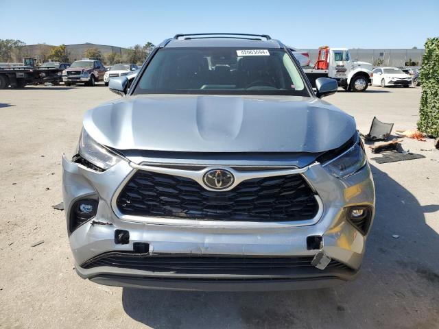 5TDGZRAH6MS049297 - 2021 TOYOTA HIGHLANDER XLE GRAY photo 5