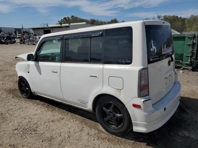 JTLKT324954005705 - 2005 TOYOTA SCION XB Beyaz fotoğraf 2