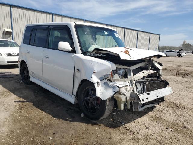 JTLKT324954005705 - 2005 TOYOTA SCION XB Beyaz fotoğraf 4