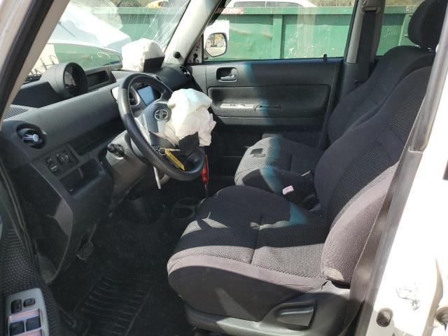 JTLKT324954005705 - 2005 TOYOTA SCION XB Beyaz fotoğraf 7