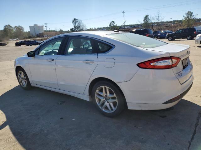 1FA6P0HD0G5132143 - 2016 FORD FUSION SE WHITE photo 2