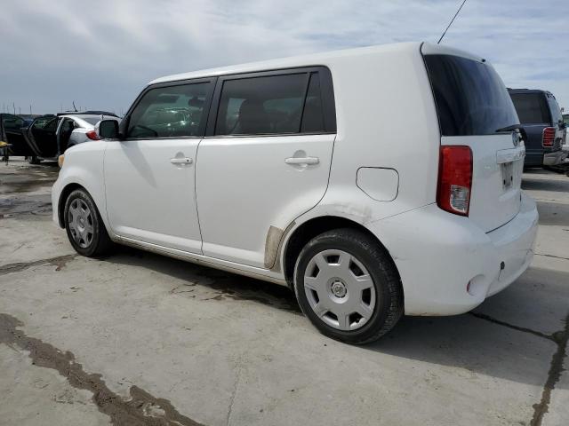 JTLZE4FE2CJ029943 - 2012 TOYOTA SCION XB WHITE photo 2