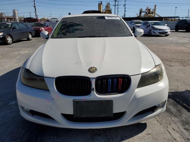 WBAPH57569NM32160 - 2009 BMW 328 I SULEV WHITE photo 5