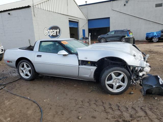 1G1YY2251T5105517 - 1996 CHEVROLET CORVETTE SILVER photo 4