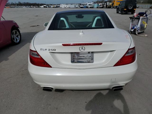 WDDPK4HA8FF102185 - 2015 MERCEDES-BENZ SLK 250 WHITE photo 6