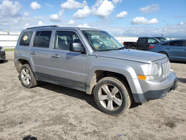 1C4NJRFB2GD630928 - 2016 JEEP PATRIOT LATITUDE SILVER photo 4