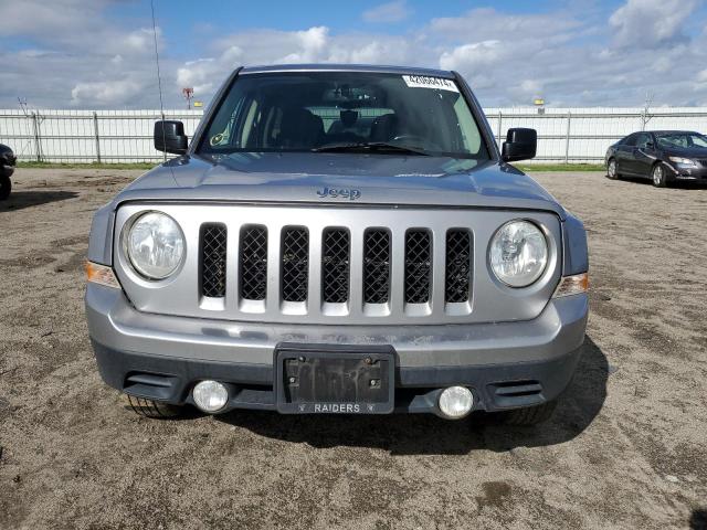 1C4NJRFB2GD630928 - 2016 JEEP PATRIOT LATITUDE SILVER photo 5