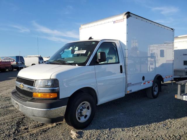 1GB0GRF71M1226945 - 2021 CHEVROLET EXPRESS G3 WHITE photo 2