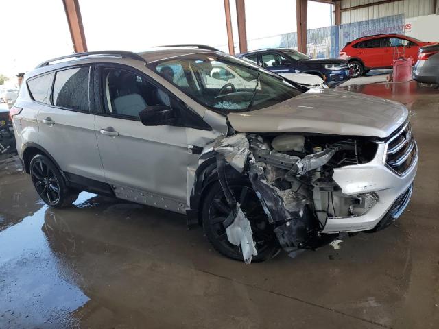 1FMCU0GD7KUA74789 - 2019 FORD ESCAPE SE SILVER photo 4