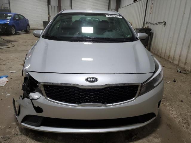 3KPFK4A79JE264480 - 2018 KIA FORTE LX SILVER photo 5