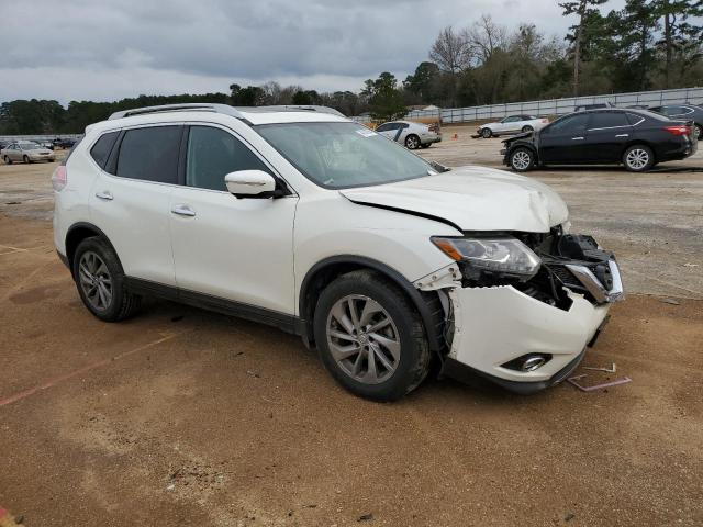 5N1AT2MT6FC837592 - 2015 NISSAN ROGUE S WHITE photo 4