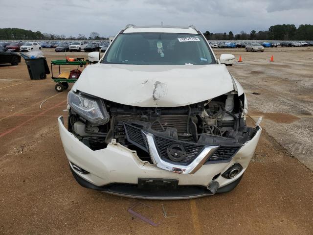 5N1AT2MT6FC837592 - 2015 NISSAN ROGUE S WHITE photo 5
