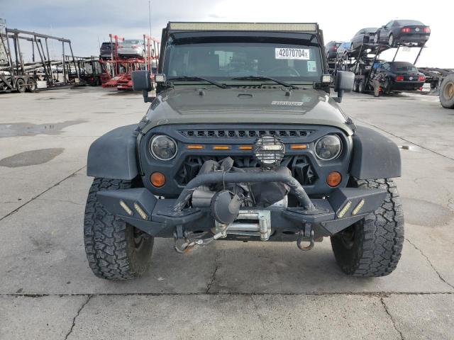 1J4GA39119L714363 - 2009 JEEP WRANGLER U X GREEN photo 5