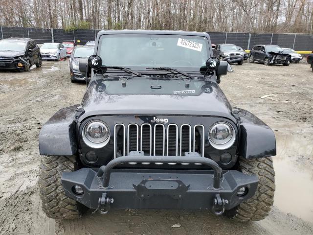 1C4BJWEG3GL172255 - 2016 JEEP WRANGLER U SAHARA BLACK photo 5