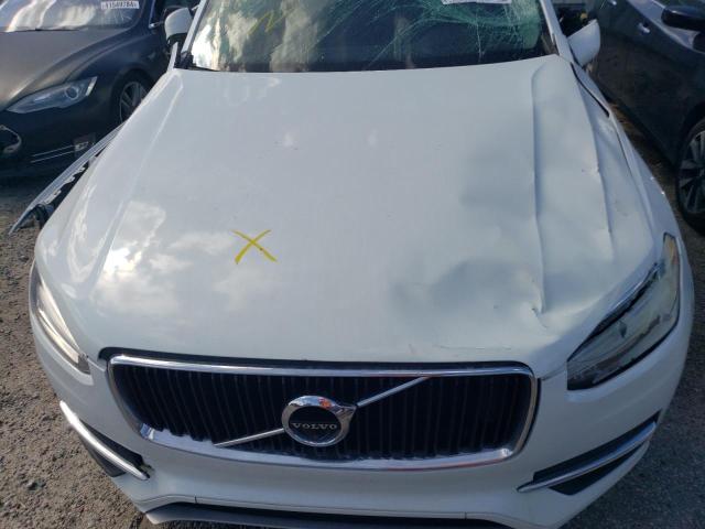 YV4102XKXH1115201 - 2017 VOLVO XC90 T5 WHITE photo 12