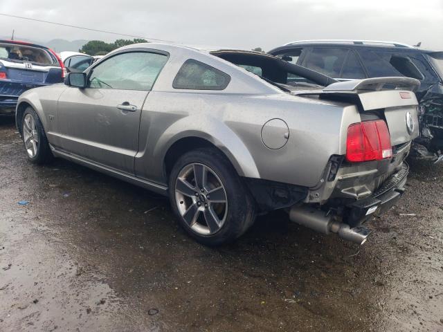 1ZVHT82H285165104 - 2008 FORD MUSTANG GT SILVER photo 2