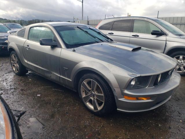 1ZVHT82H285165104 - 2008 FORD MUSTANG GT SILVER photo 4