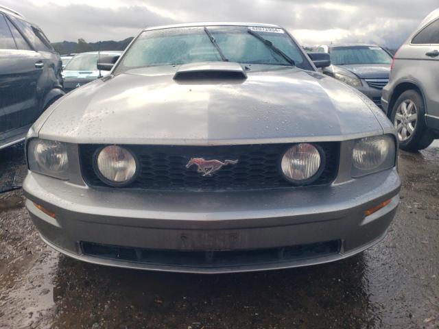1ZVHT82H285165104 - 2008 FORD MUSTANG GT SILVER photo 5