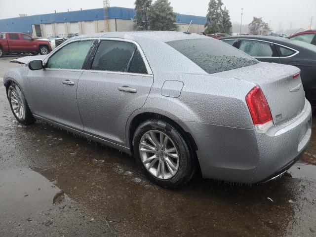2C3CCAAGXHH607556 - 2017 CHRYSLER 300 LIMITED GRAY photo 2