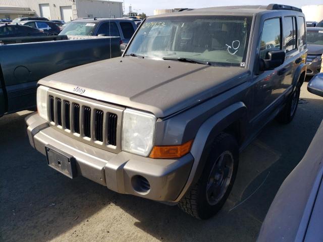 1J8HG48K16C166880 - 2006 JEEP COMMANDER TAN photo 1