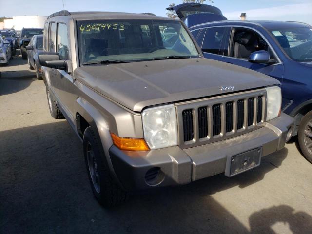 1J8HG48K16C166880 - 2006 JEEP COMMANDER TAN photo 4