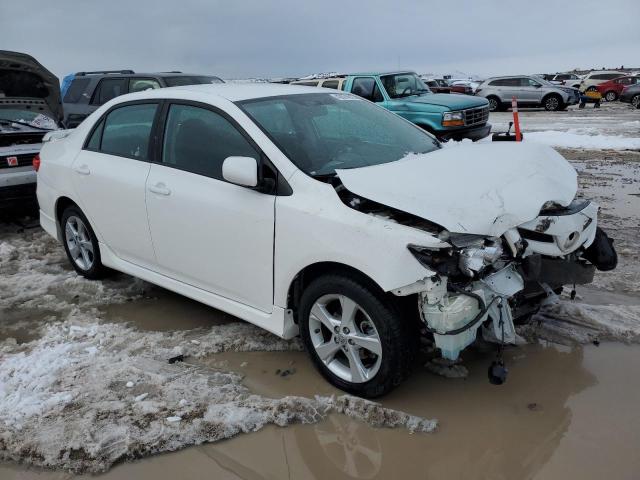 5YFBU4EE0DP102063 - 2013 TOYOTA COROLLA BASE WHITE photo 4