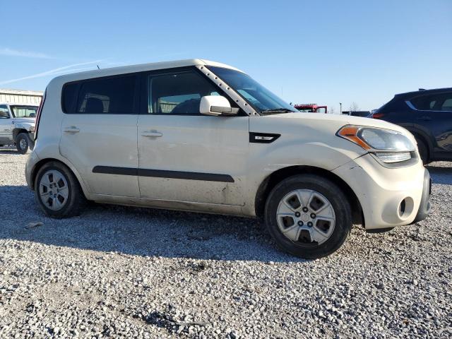 KNDJT2A58C7411188 - 2012 KIA SOUL WHITE photo 4