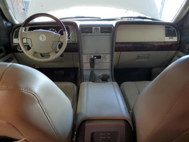 5LMFU27R54LJ19206 - 2004 LINCOLN NAVIGATOR თეთრი ფოტო 8