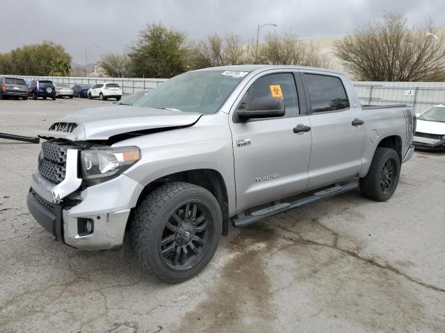 5TFEY5F10JX239648 - 2018 TOYOTA TUNDRA CREWMAX SR5 SILVER photo 1