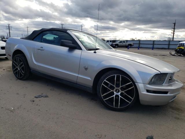 1ZVHT84N595108092 - 2009 FORD MUSTANG SILVER photo 4