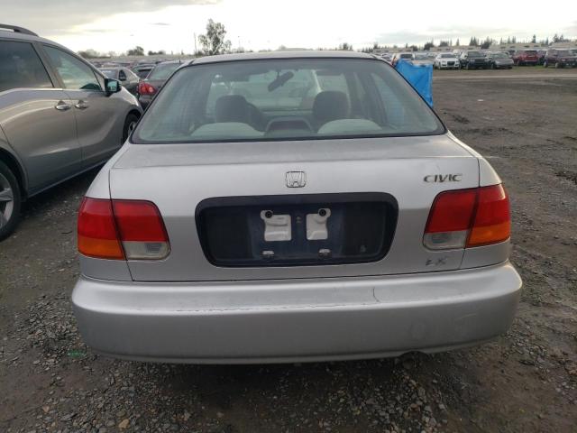 2HGEJ6675WH544915 - 1998 HONDA CIVIC LX SILVER photo 6