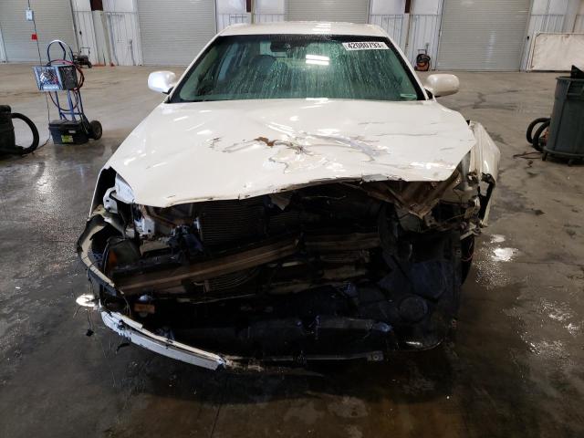 1G4HD57218U133989 - 2008 BUICK LUCERNE CXL WHITE photo 5