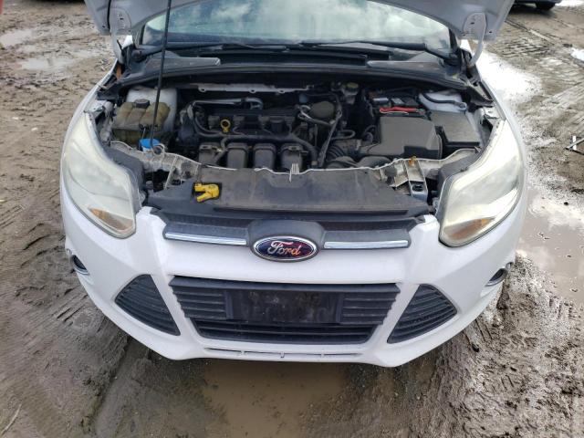 1FAHP3M20CL403660 - 2012 FORD FOCUS SEL WHITE photo 11