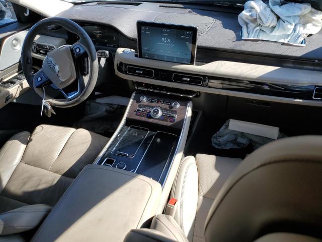 5LM5J7XC4LGL12645 - 2020 LINCOLN AVIATOR RESERVE SILVER photo 8