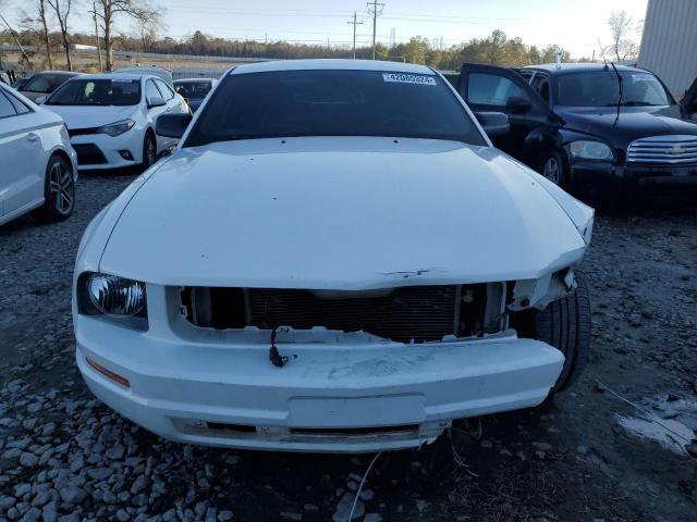 1ZVFT80N175365860 - 2007 FORD MUSTANG WHITE photo 5